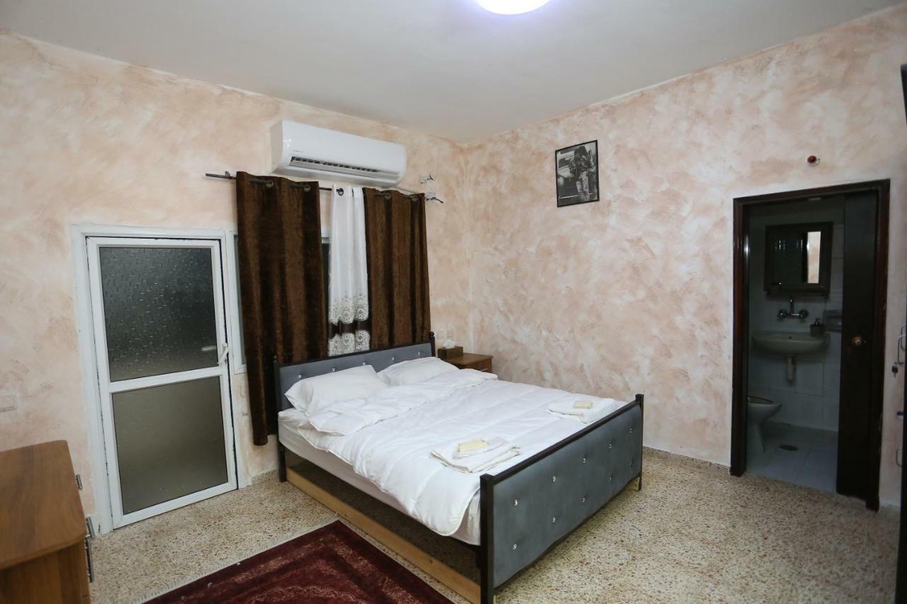 فندق مغطس أريحا المظهر الخارجي الصورة